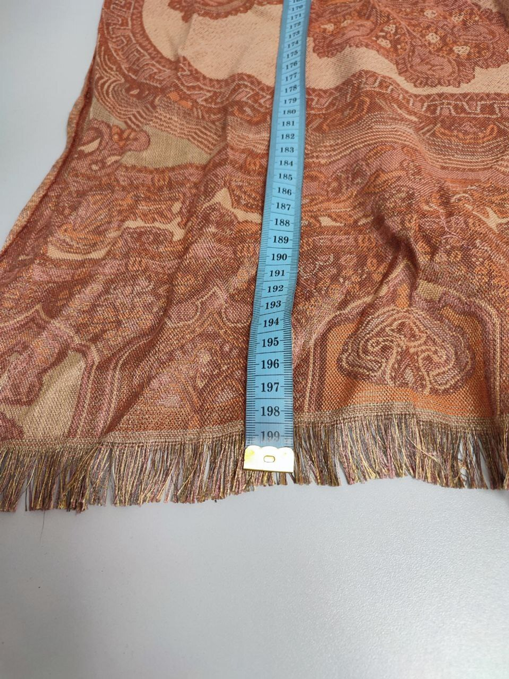 Палантин для зимнего образа