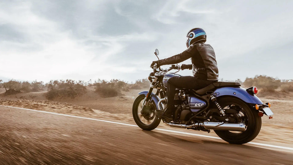 Royal Enfield Super Meteor 650 Astral Blue (Base)