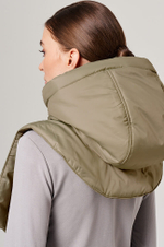 8406 Манишка женская (оливковый)