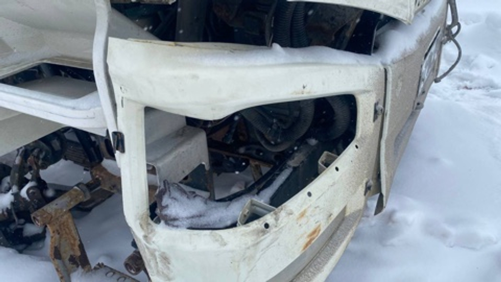 Автомастер 6589* на шасси FAW J6 6x4 Самосвал 658983 (Дизельный, 11,0 л, 390 л.с., МТ)