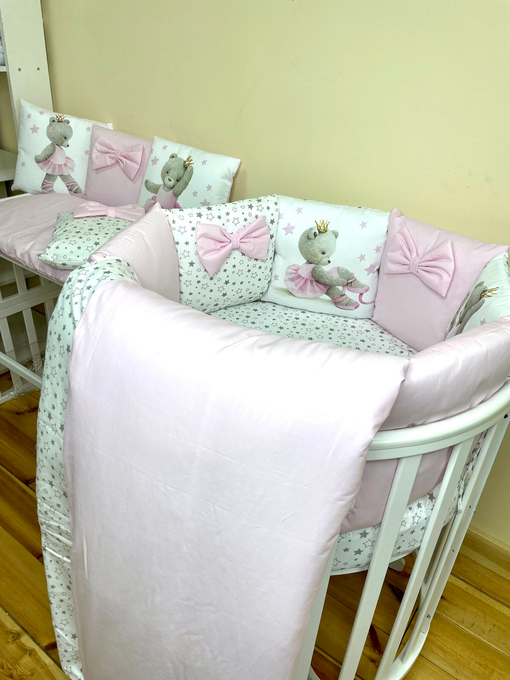 Комплект в кроватку 18 предметов "Мишка с короной", сатин