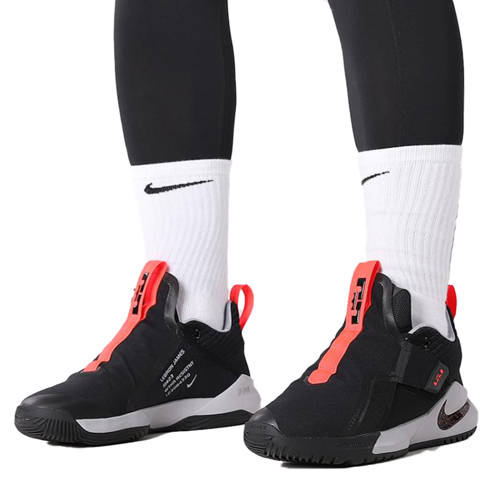 Кроссовки Nike Ambassador 11