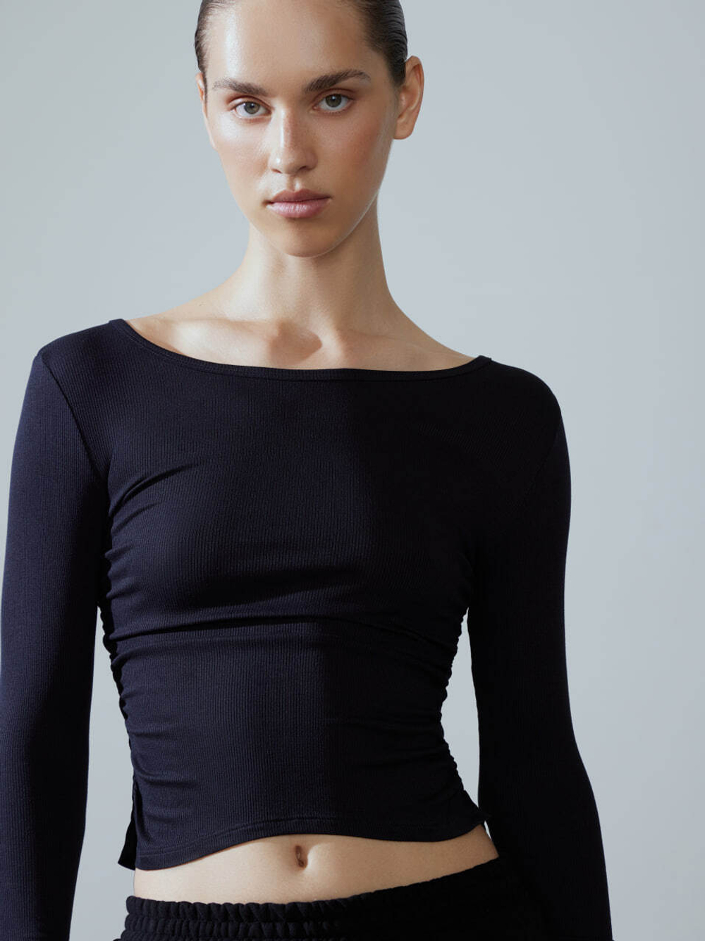 Лонгслив Fay Longsleeve Crop-top in Black