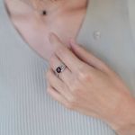 Кольцо Листья с кругом вишневого янтаря