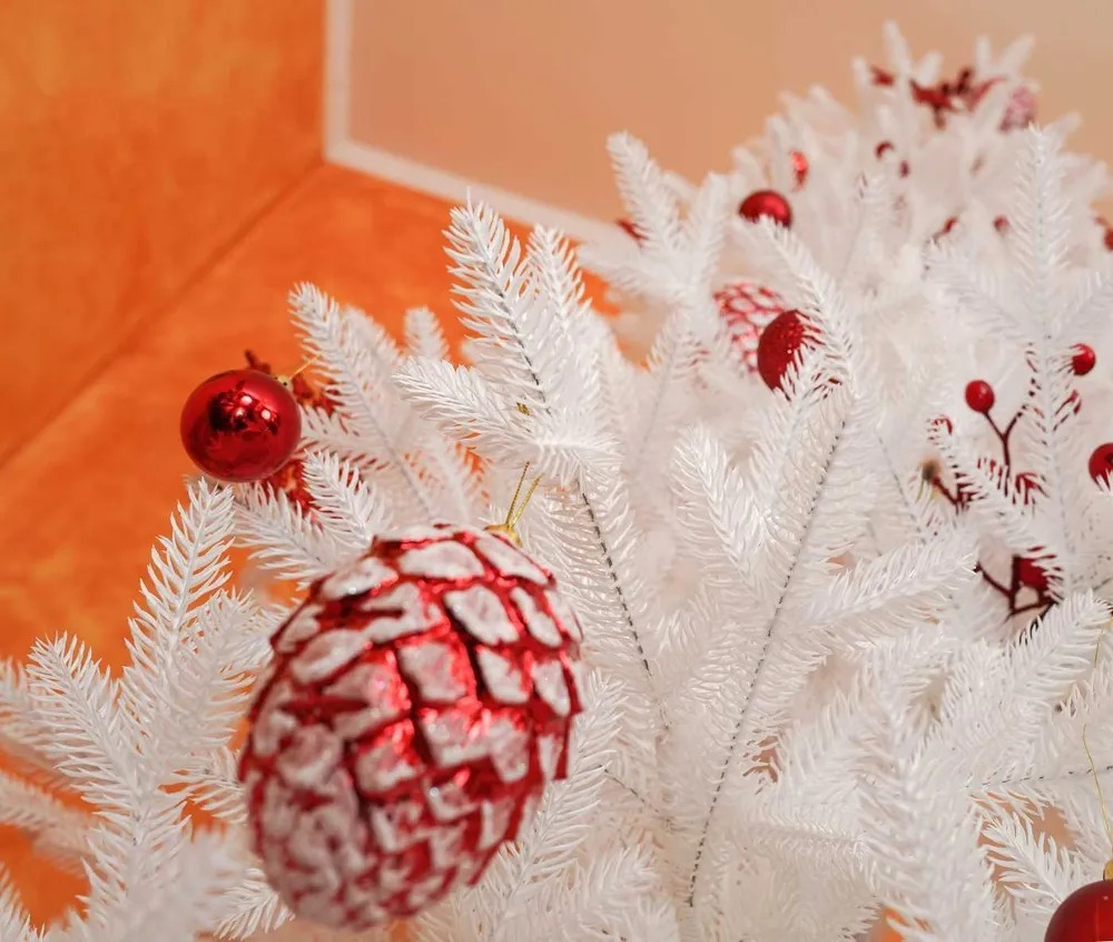 Ель искусственная Царь елка Адель белая 210 см