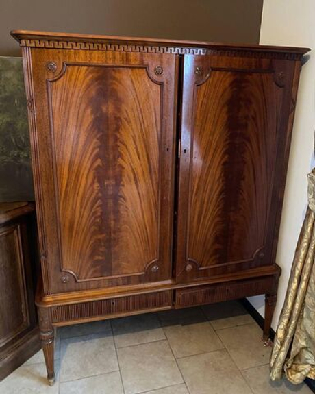 Винтаж: Шкаф винтажный