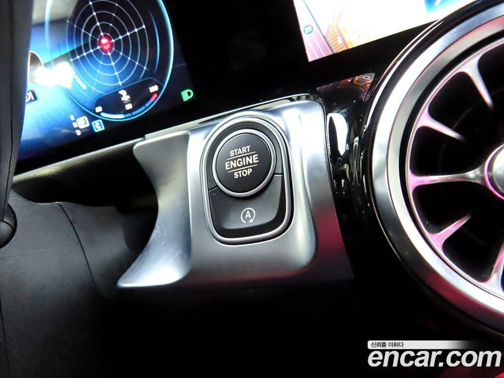 Mercedes-Benz GLB-Class X247 GLB250 4MATIC (06.2021)
