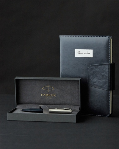 Подарочный набор с ручкой Parker 51 MIDNIGHT BLUE CT и ежедневником с индивидуальной гравирвкой (син