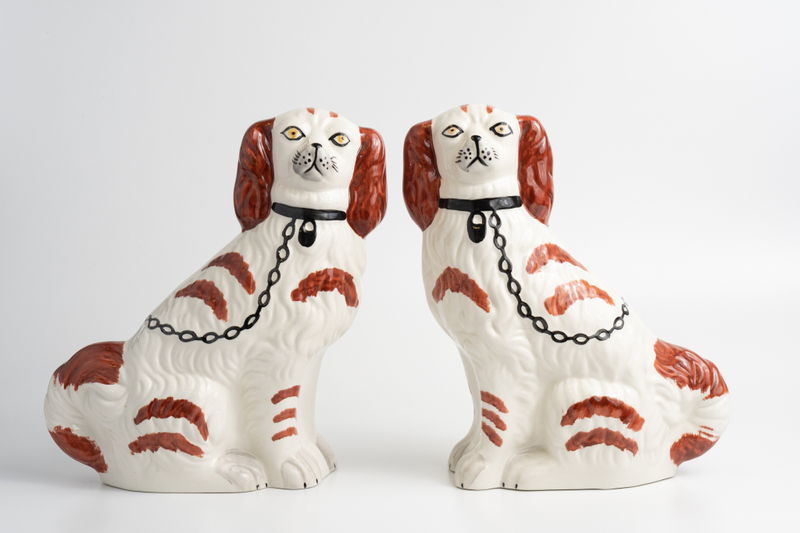Пара керамических каминных собак (стаффордширских собак)