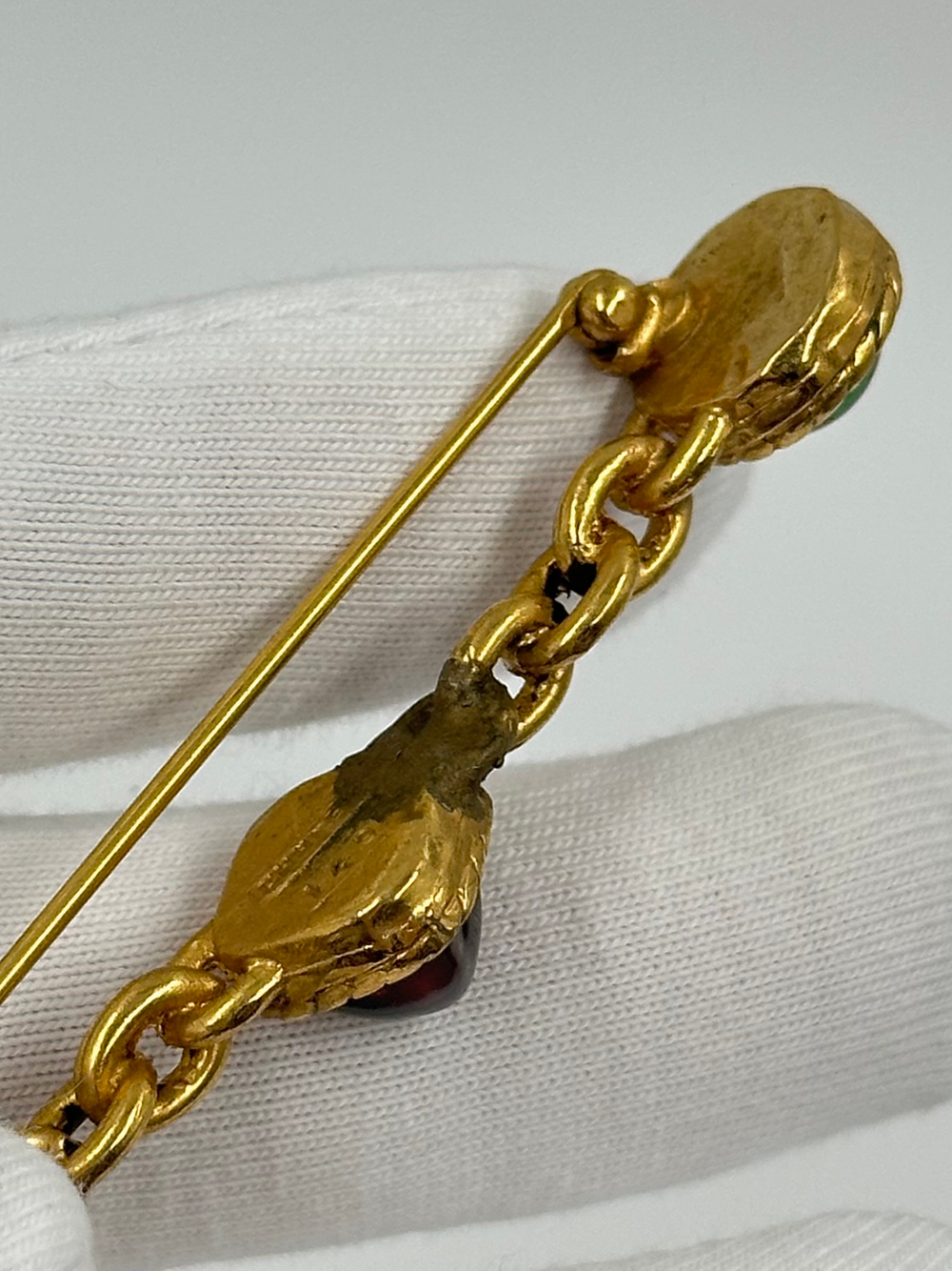 Брошь Chanel с вставкми Gripoix