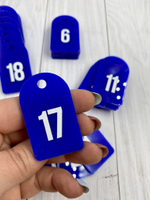 синий пластик