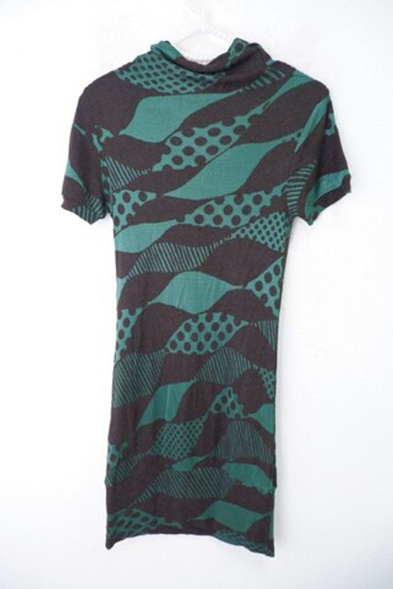 Платье Miss60 с коротким рукавом 42 размер