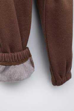 ZARA БРЮКИ-ДЖОГГЕРЫ С РЕЛЬЕФНОЙ НАДПИСЬЮ, КОРИЧНЕВЫЙ