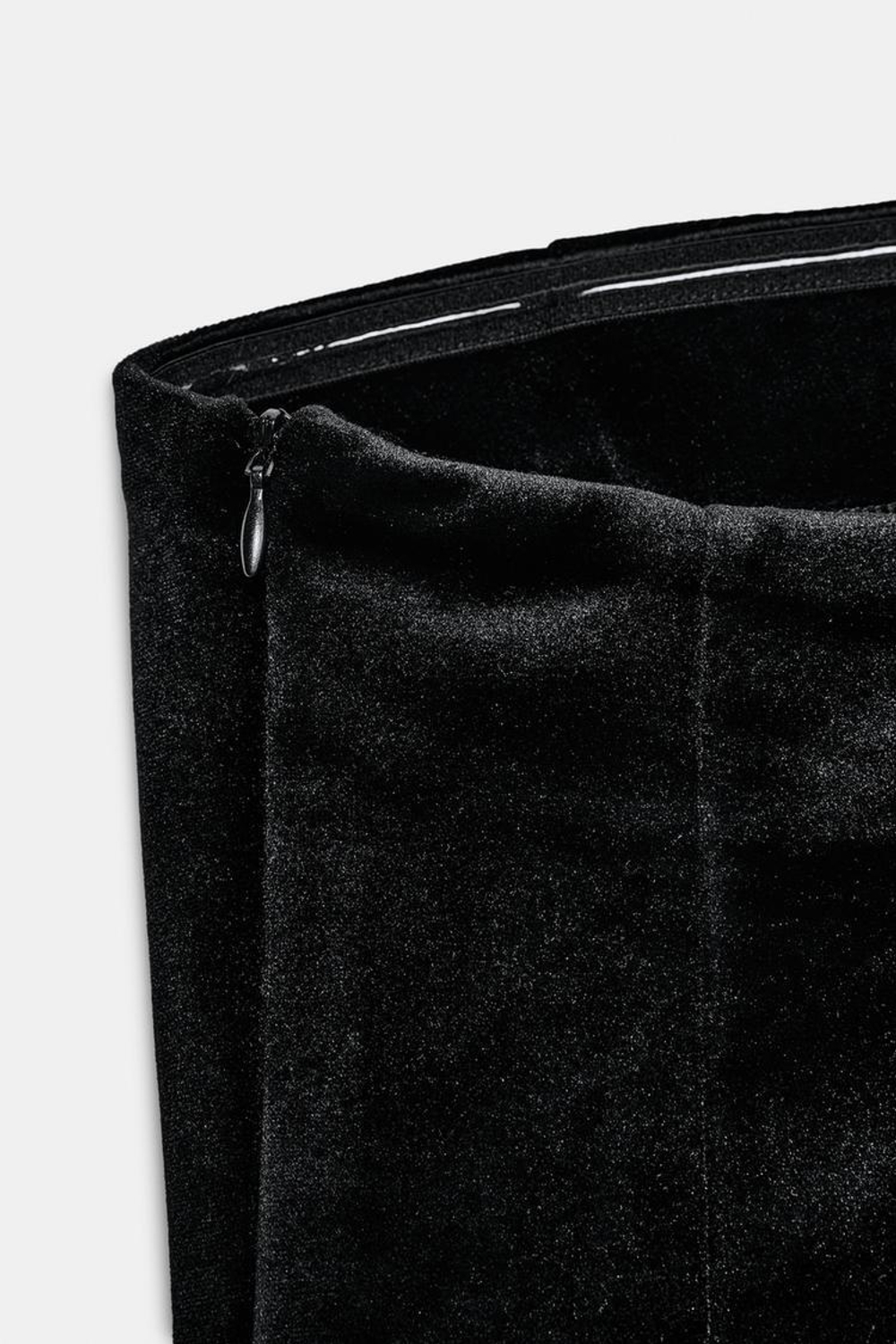 ZARA БАРХАТНЫЙ ТОП БЕЗ БРЕТЕЛЕЙ, ЧЕРНЫЙ