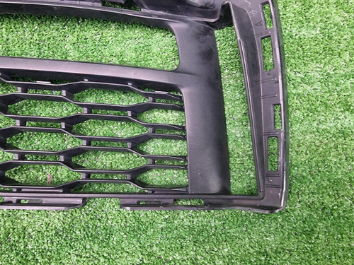 Решетка перед. бампера BMW 5er G30 (17-20) M-paket