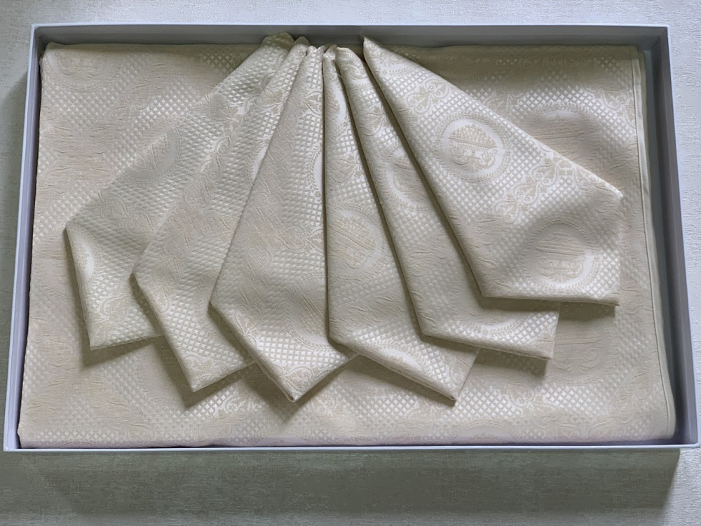 Скатерть 130х160 и 6 салфеток Gamba 8888 Panna светло-бежевая