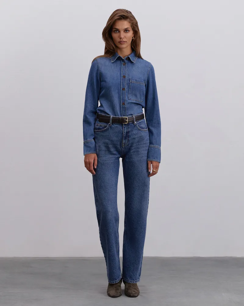 Синяя рубашка из денима с карманом