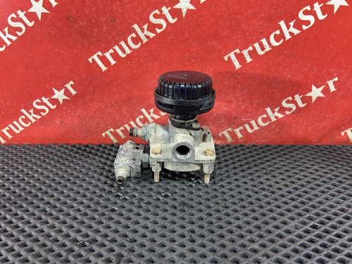 Клапан ускорительный