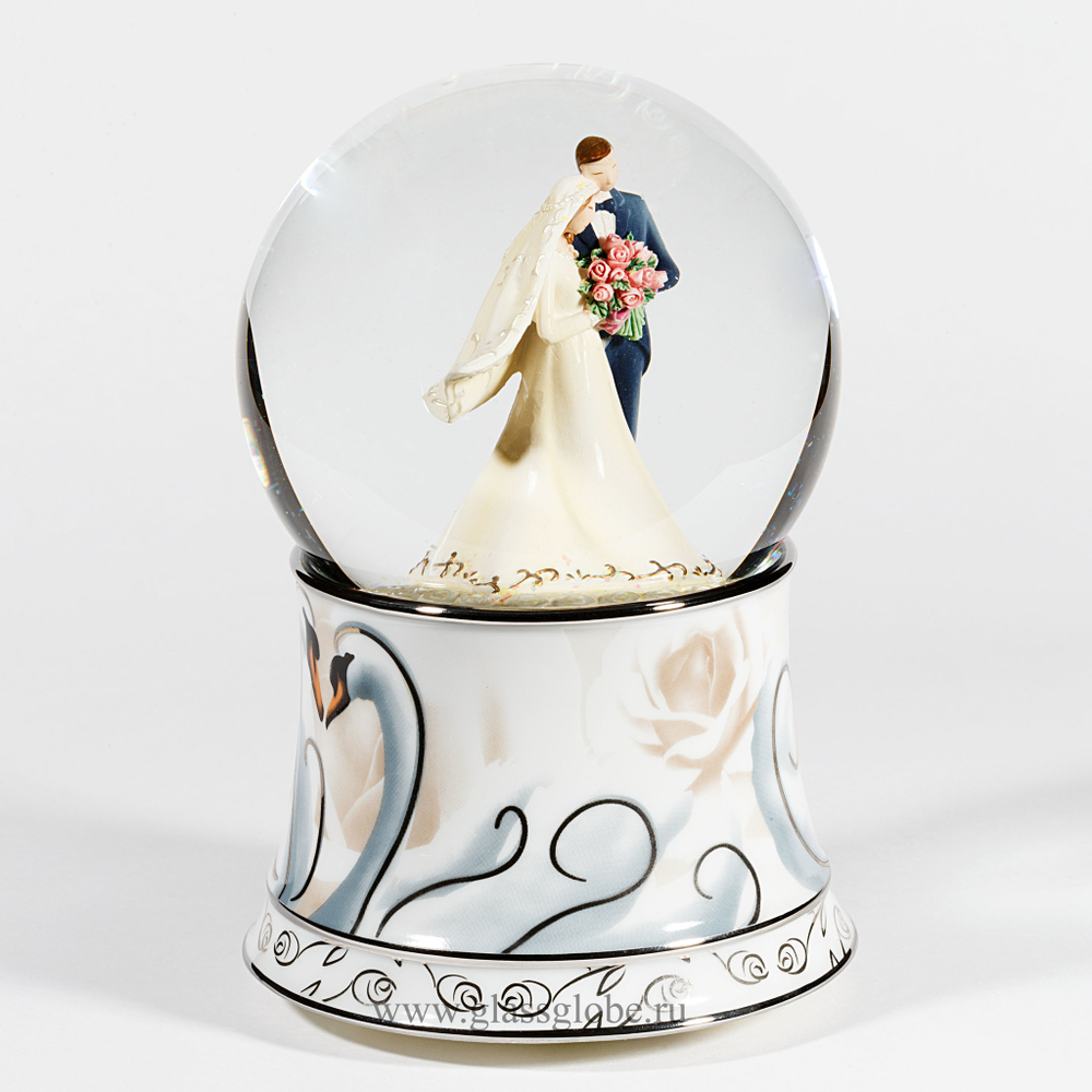Свадебный стеклянный шар "Новобрачные"