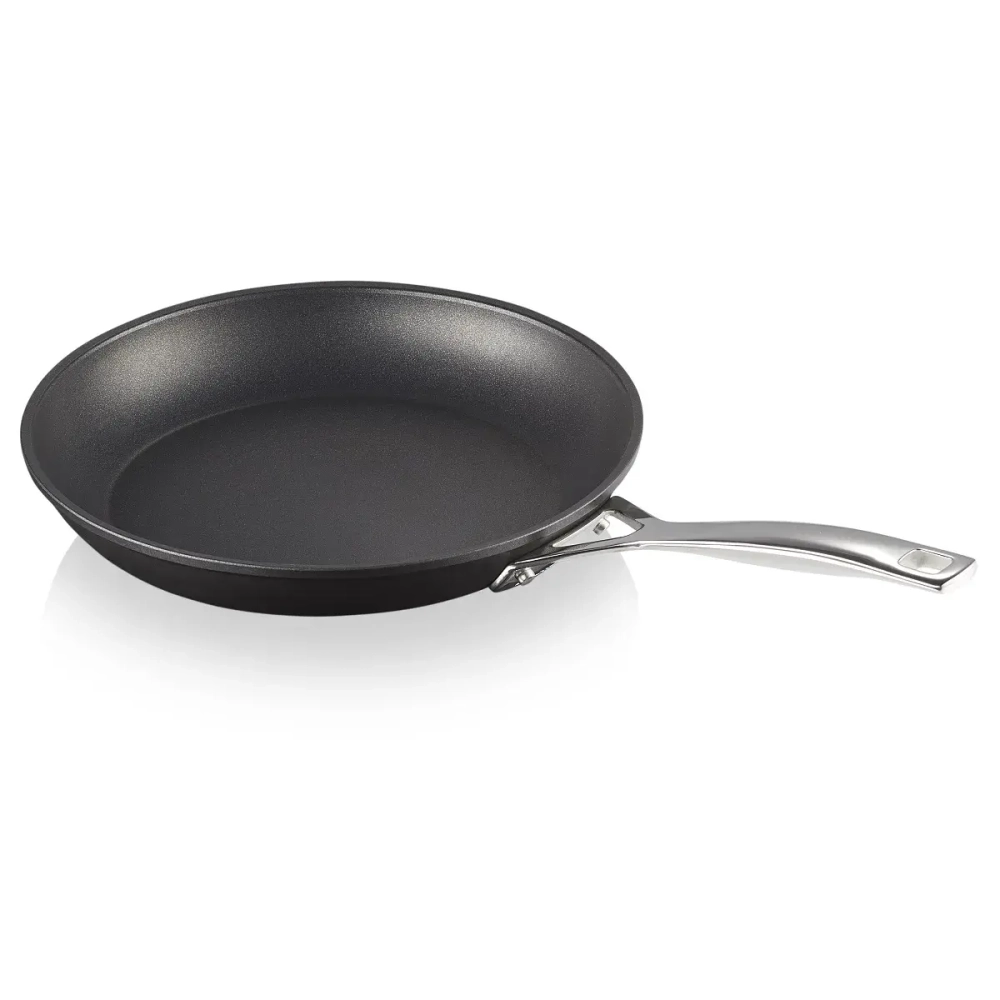 Le Creuset Сковорода PRO с антипригарным покрытием 26см.