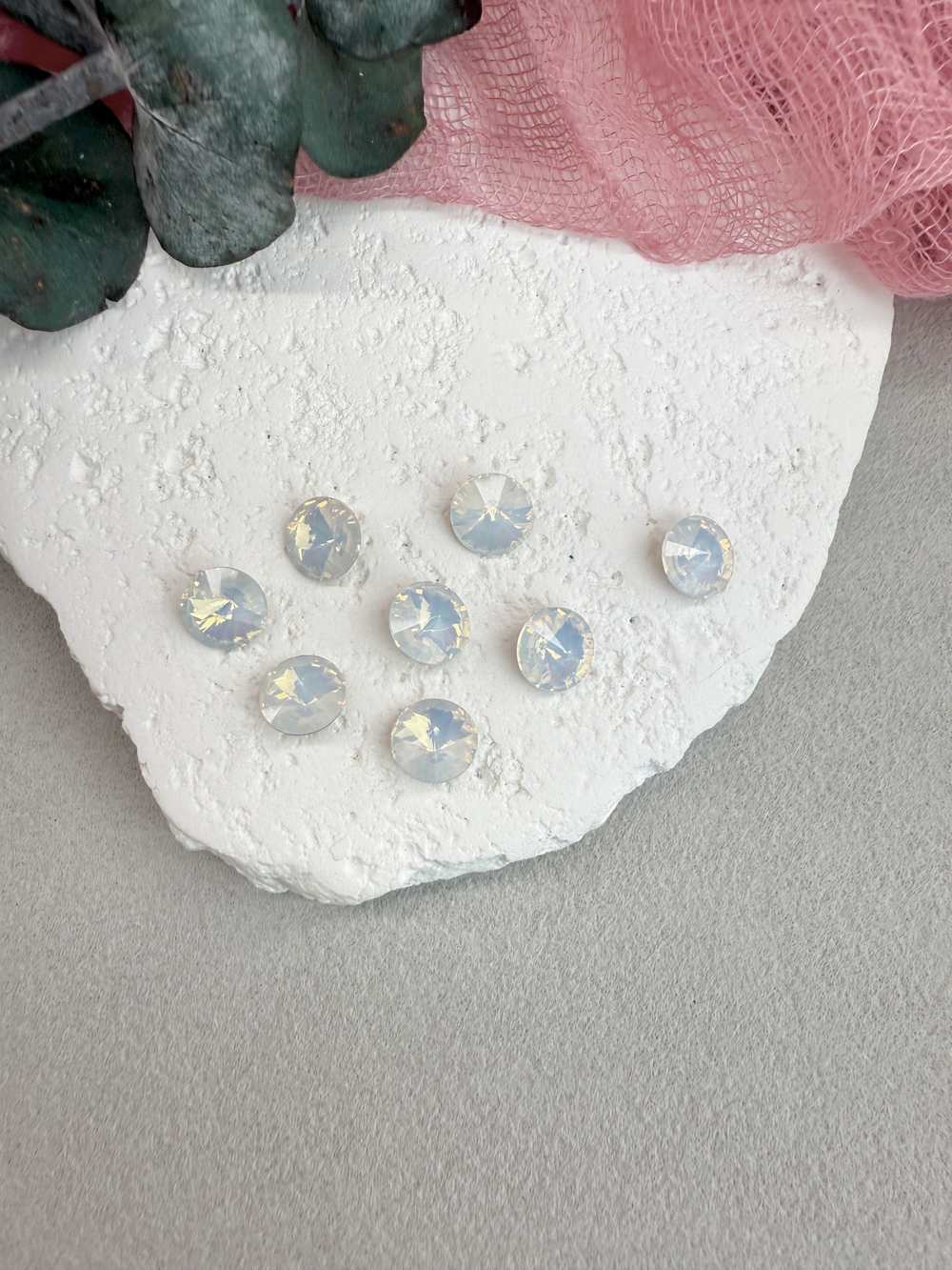 Риволь Rivoli 8 мм, White opal