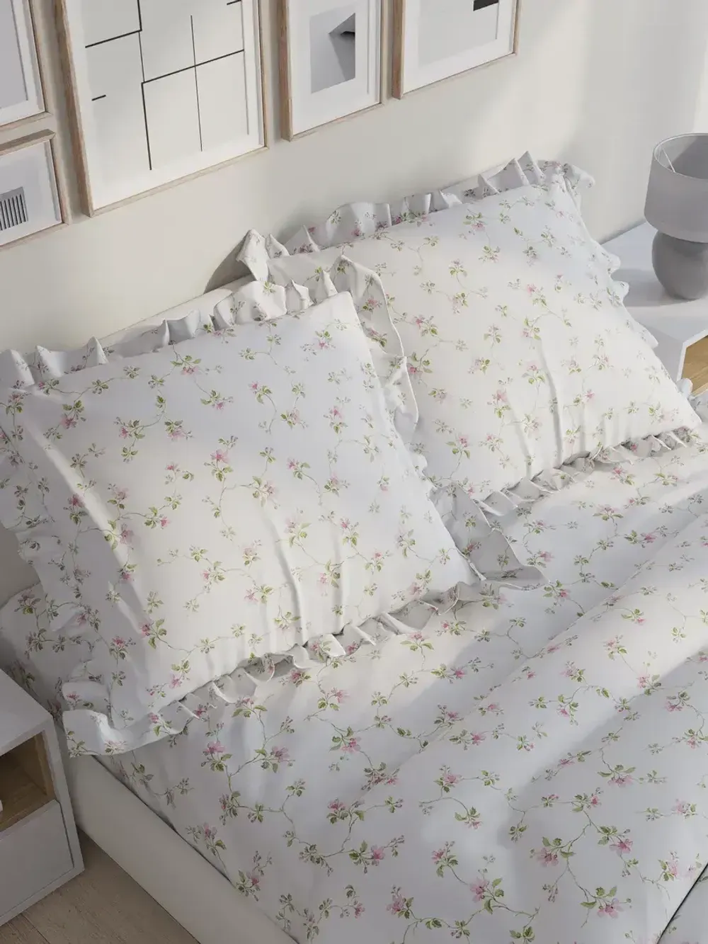 Декоративная наволочка с рюшами, оборками "Весенние цветы" 70х70 см, 1 шт, без молнии