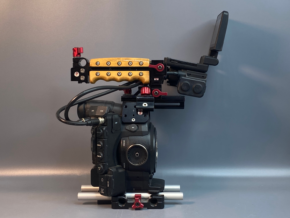 Canon EOS C300 + Zacuta rig