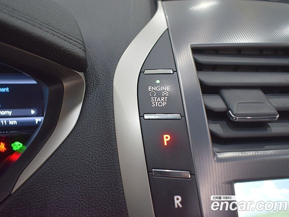 Lincoln New MKZ Hybrid (10.2019)