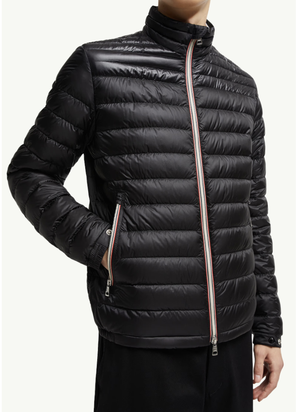 Пуховик Moncler Daniel короткий чёрный — оригинал из Италии