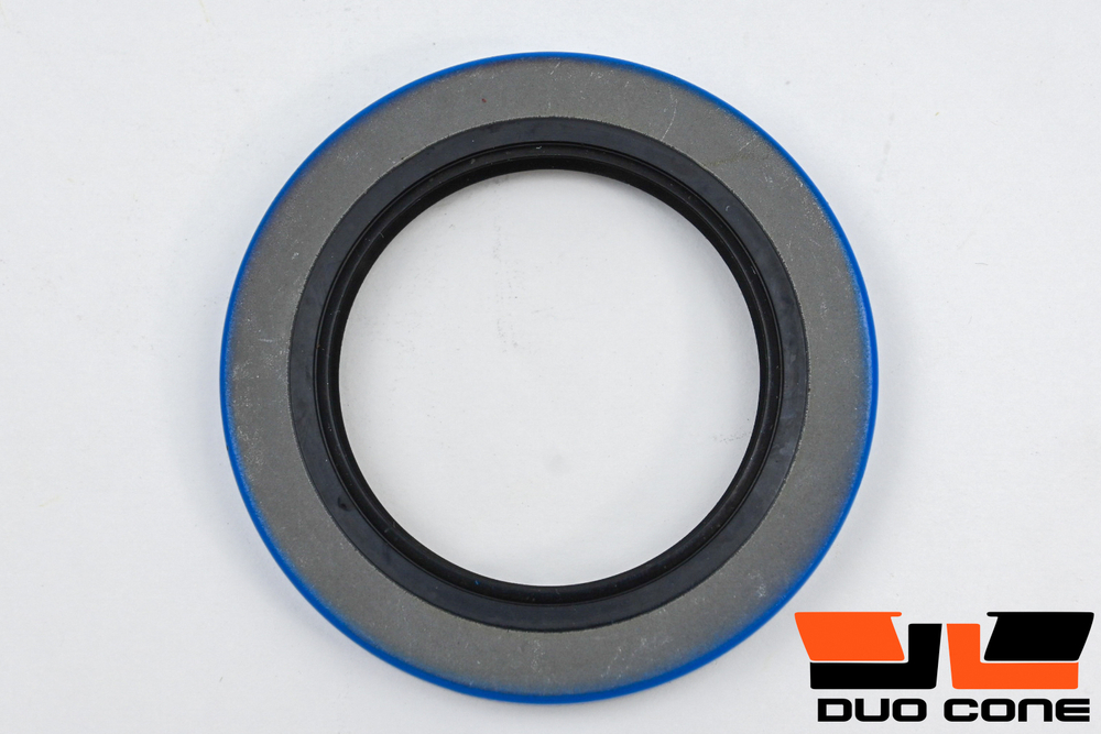 Армированная манжета (Сальник) RE65591 John Deere