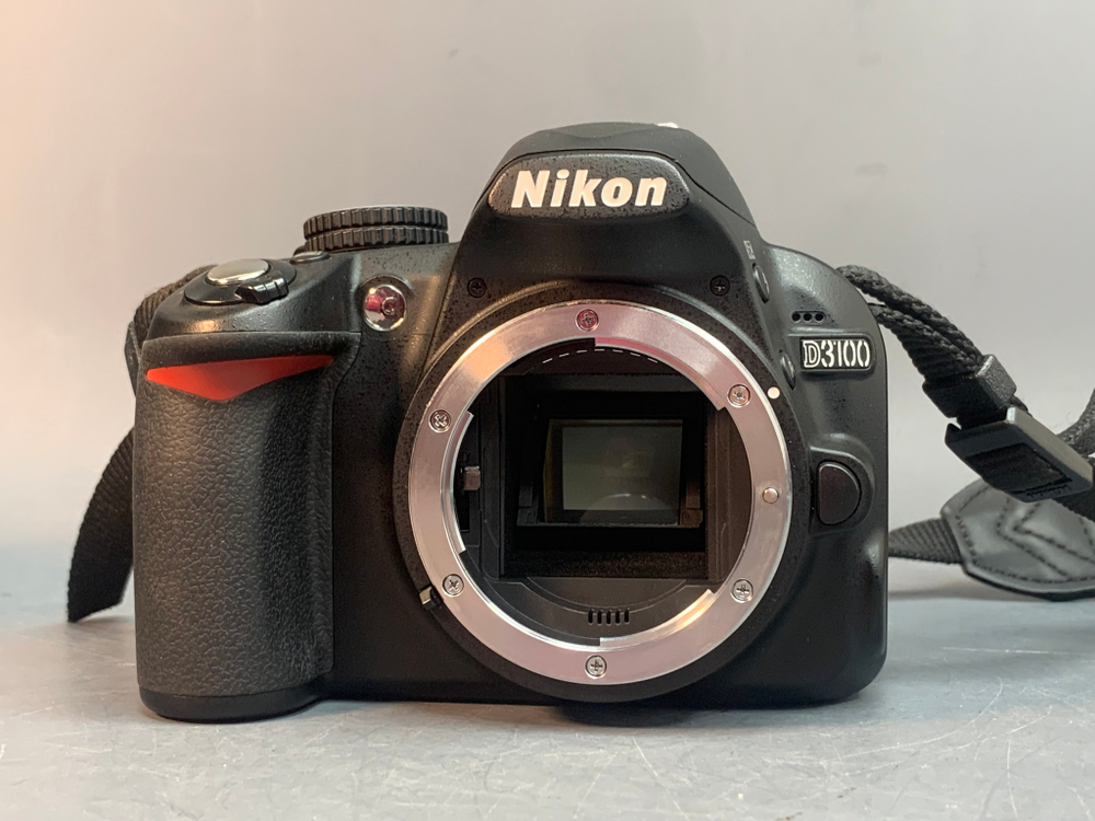 Nikon D3100 Body 6426 кадров полоса на экране