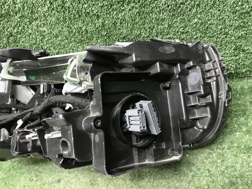 Битая Фара левая Volvo XC60 2 (2021-н.в.) LED