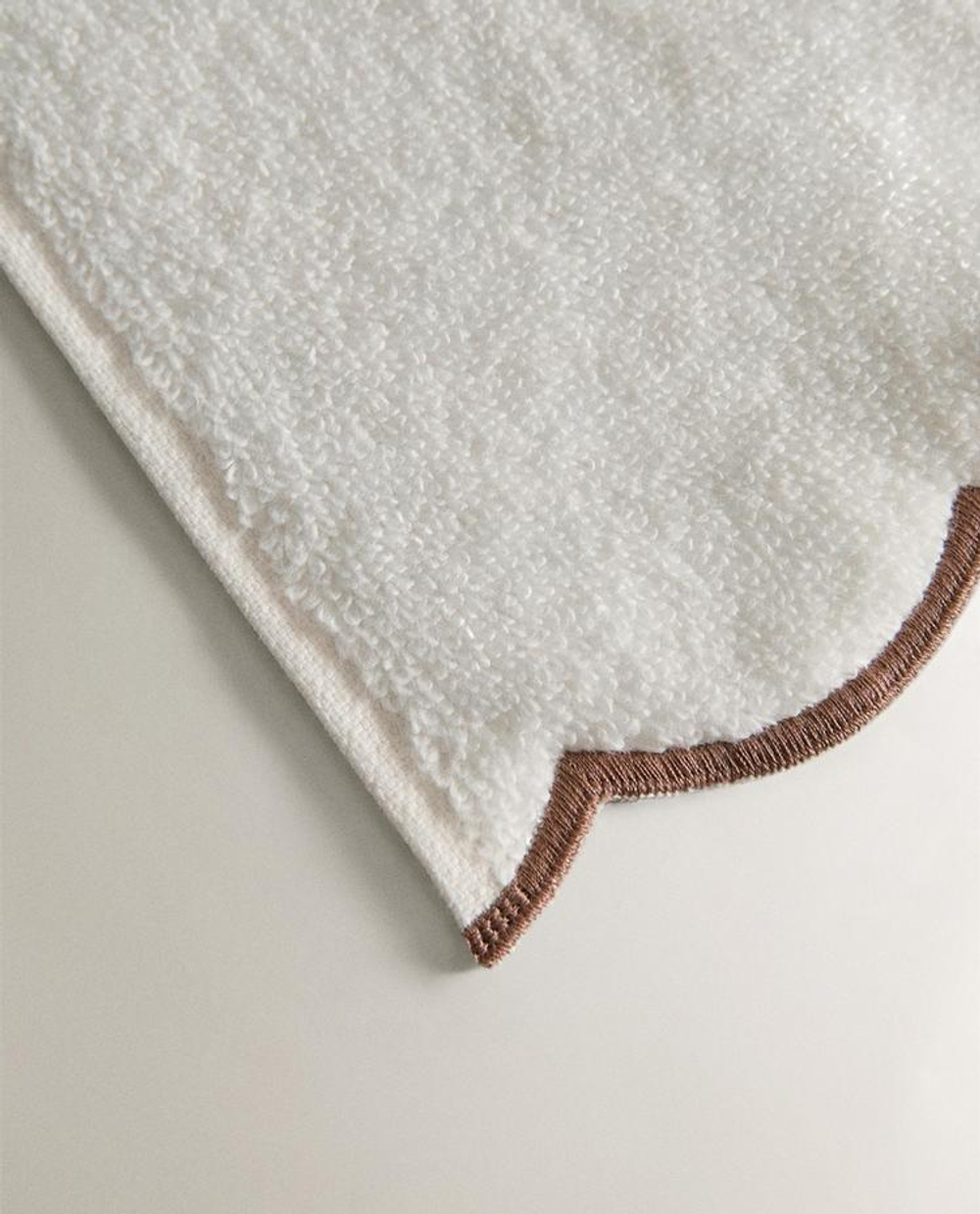 ZARA HOME ПОЛОТЕНЦЕ С КОНТРАСТНОЙ КАЙМОЙ ПО КРАЮ (НАБОР ИЗ 3 ШТ), РОЗОВЫЙ