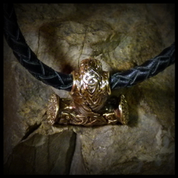 Кулон- подвеска "Молот Тора - Ворон" латунь