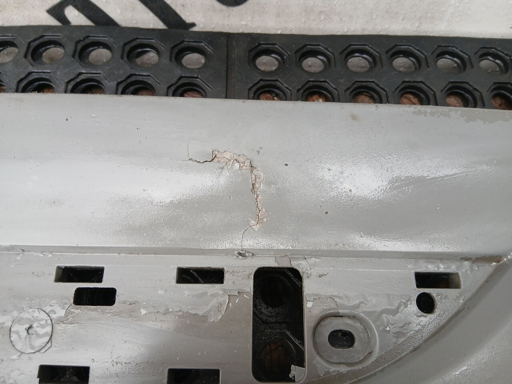 Накладка бампера центральная