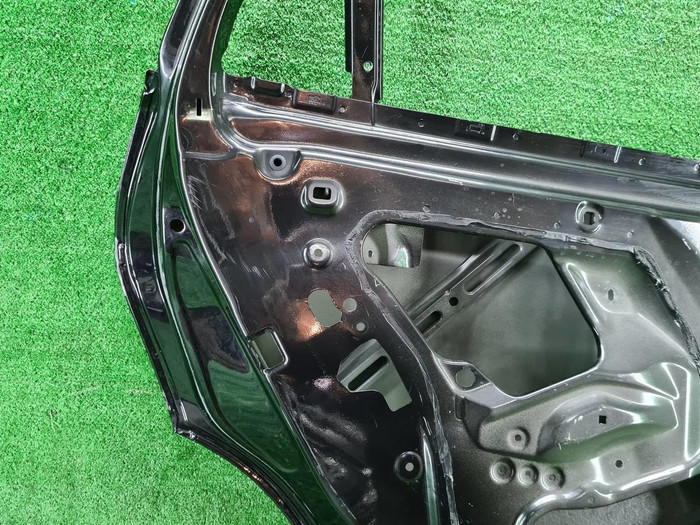 Дверь задняя левая BMW X6 F16 F86 (2014-2020)