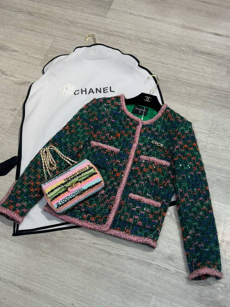 Брошь CHANEL