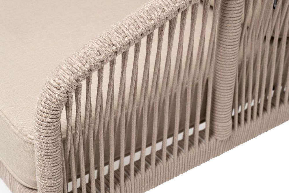 "Канны" кресло плетеное из роупа, каркас алюминий белый муар, роуп бежевый круглый, ткань бежевая 052