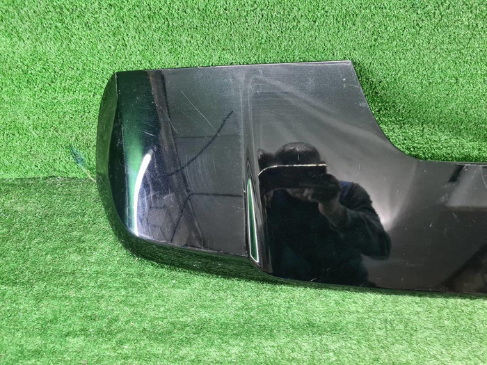 Спойлер крышки багажника Toyota Land Cruiser 300 (2021-н.в.)