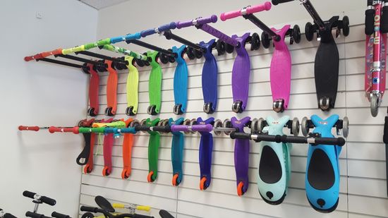 Время работы шоу-рума в апреле