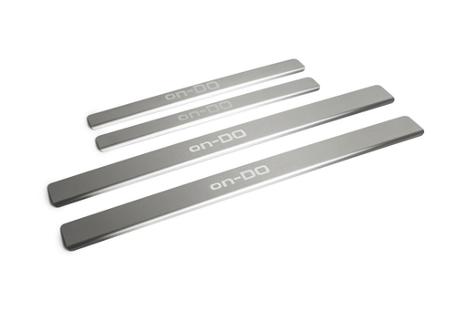 Накладки на пороги AutoMax для Datsun on-DO 2014-2020, нерж. сталь, с надписью, 4 шт., AMDAOND01
