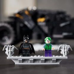 Конструктор LEGO Super Heroes Бэтмобиль Тумблер 76240