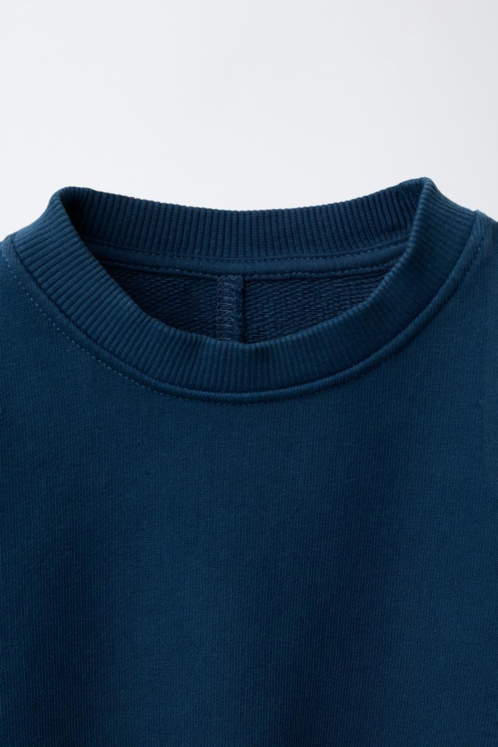 ZARA КОМПЛЕКТ ИЗ ТОЛСТОВКИ И БРЮК WIDE LEG С НАШИВКОЙ, СИНИЙ