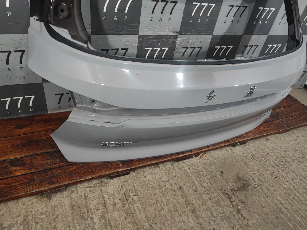 Крышка багажника Hongqi HS3 1 23-нв Б/У Оригинал 6301010HT01S2