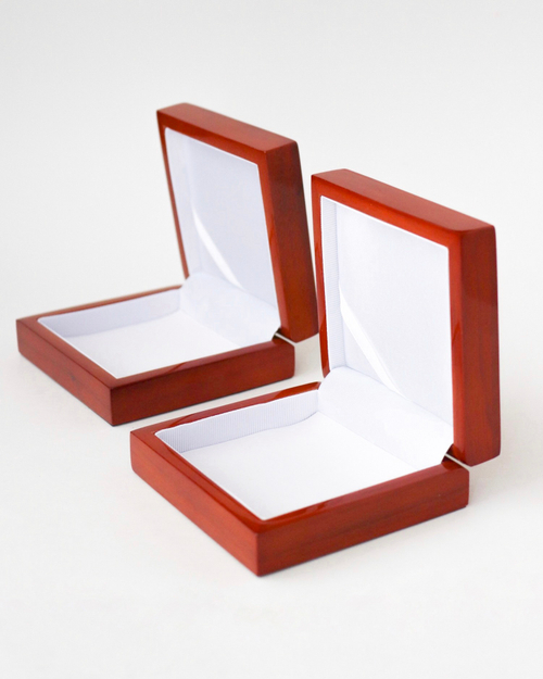 Футляр деревянный, 96,5х92,5х33мм