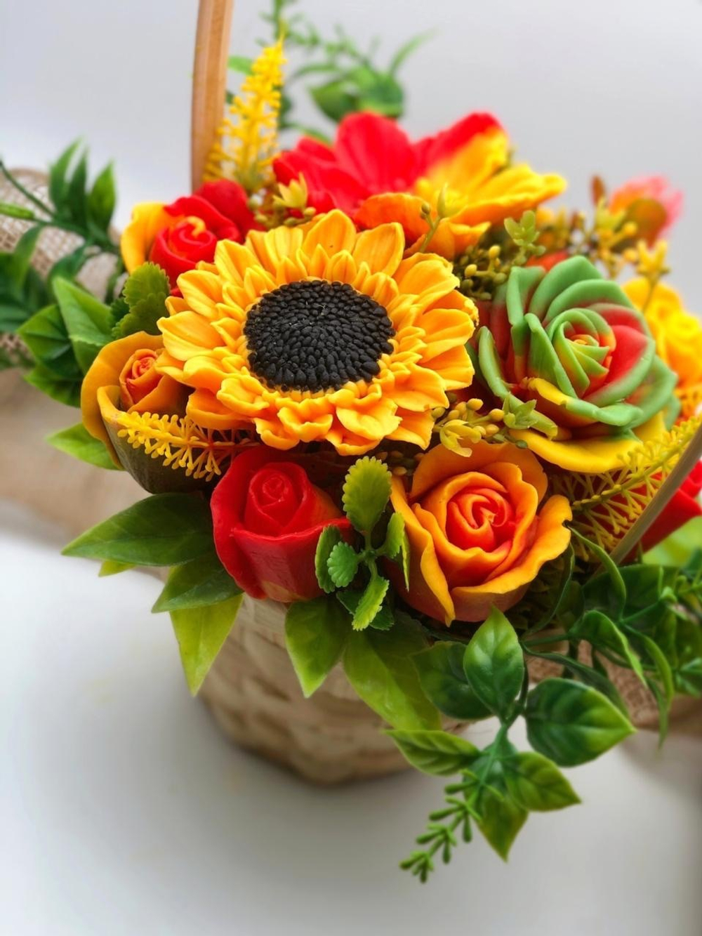 «Август» композиция в корзине