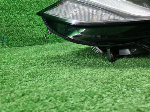 Фара правая Jaguar F-PACE (2020-н.в.) LED