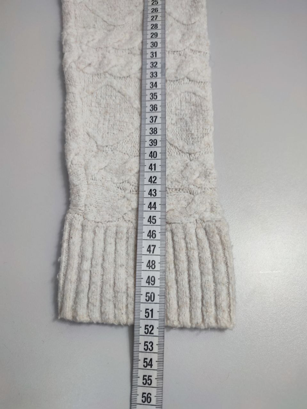 Свитер H&M светлый 42 размер