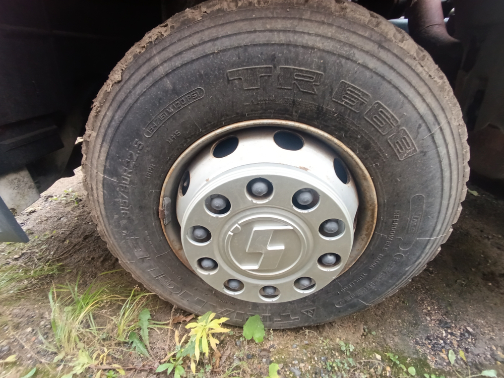 Shacman (Shaanxi) SX* 6x4 Седельный тягач SX42584V324 (Дизельный, 11,6 л, 423 л.с., МТ)