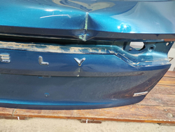 Крышка багажника Geely Monjaro 21-нв Б/У Оригинал 6608115786C15